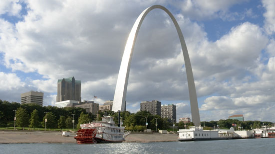 The Spirit of Peoria at the St. Louis Arch
